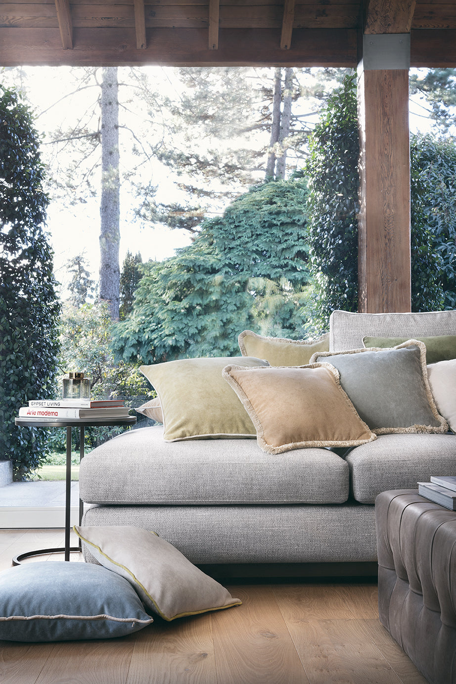 HAPPY PILLOW | Velvet Cushion PEARL & DIRTY WHITE