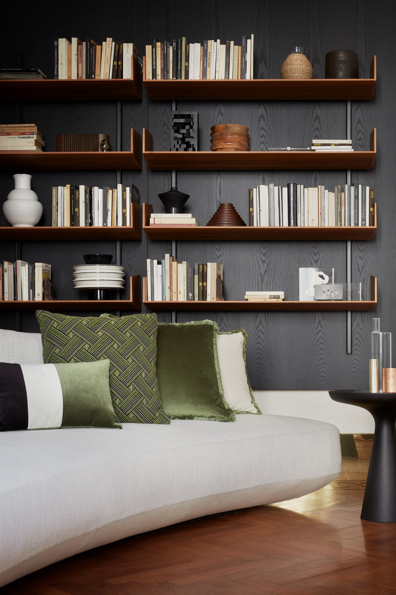 MAJOR | Velvet Cushion GREEN