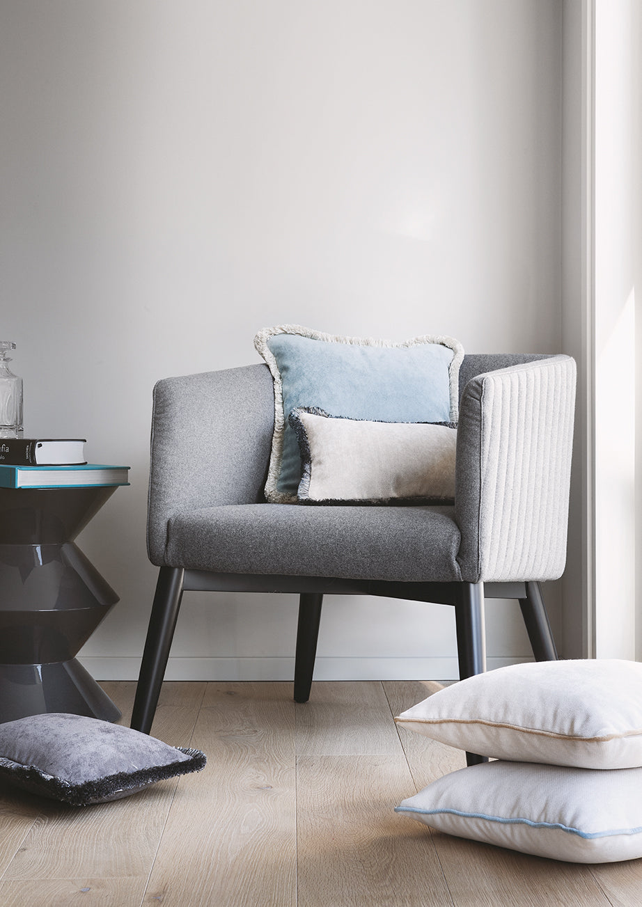 HAPPY PILLOW | Velvet Cushion DIRTY WHITE & LIGHT BLUE
